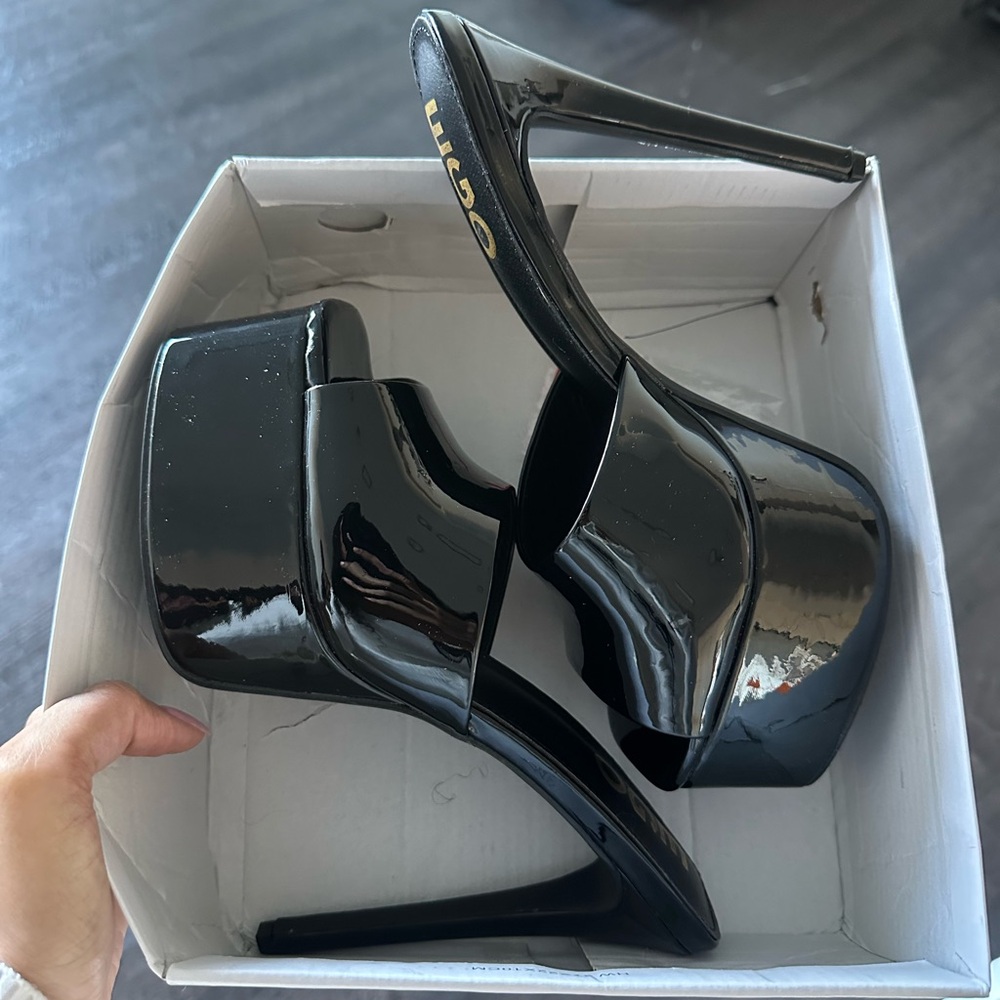 Glossy Black Platform Heels